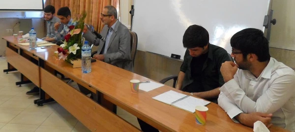 کرسی آزاد اندیشی با موضوع "سیاست تعامل و تقابل در انرژی هسته ای