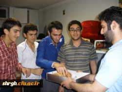 دیدار صمیمی ریاست پردیس شهید رجایی و معاونین و اساتید با دانشجویان در خوابگاه مرکز به مناسبت روز دانشجو