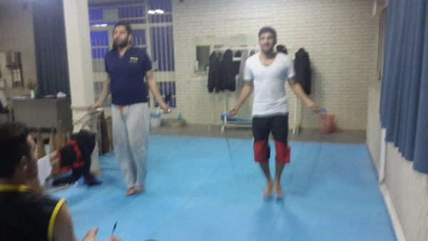 به مناسبت روز دانشجو یک سری مسابقات ورزشی درسطح پردیس در  رشته های فوتسال ، طناب زنی ، شنا سوئدی و شطرنج برگزار گردید 4