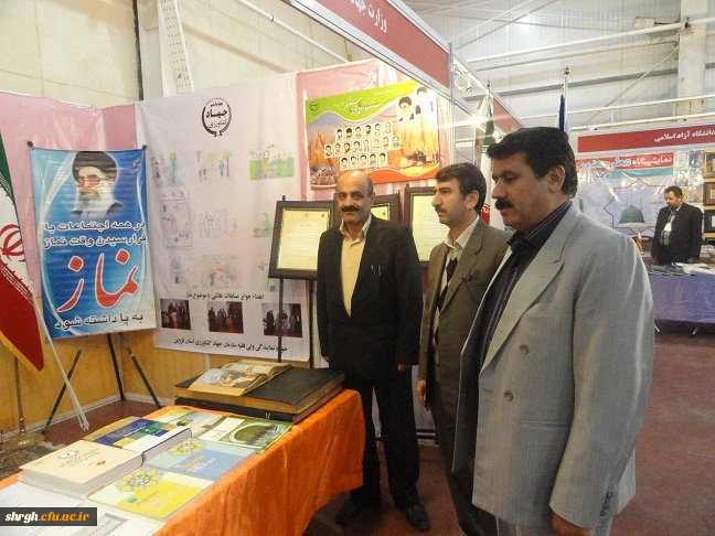 بازدید دکتر یوسفی یوسفی و معاونت و کارشناسان فرهنگی از نمایشگاه عطر حضور