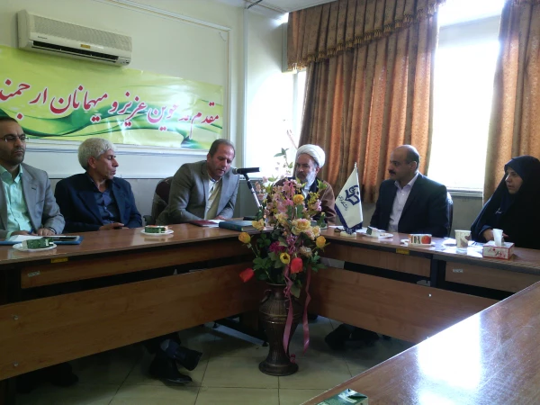 برگزاری جلسه هم اندیشی بازرسین محترم حوزه مالی رفاهی سازمان مرکزی دانشگاه فرهنگیان  با همکاران اداری وآموزشی پردیس  های دانشگاه فرهنگیان قزوین  3