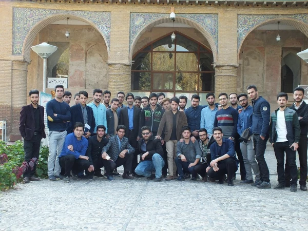 کلاس درسی که به کلاه فرنگی  نقل مکان کرد 2