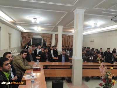 مشاعره دانشجویان