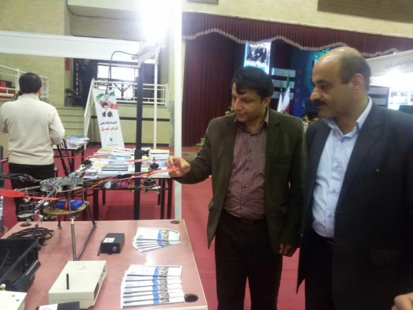 بازدید از نمایشگاه پژوهشی استان 4