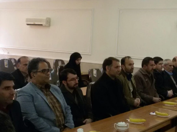 برپایی جشن انقلاب توسط بسیج کارکنان 4