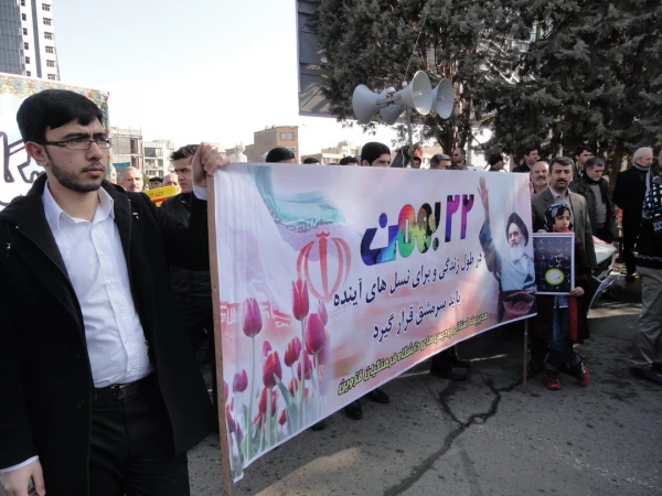 دانشگاه فرهنگیان قزوین در 22 بهمن 95 2