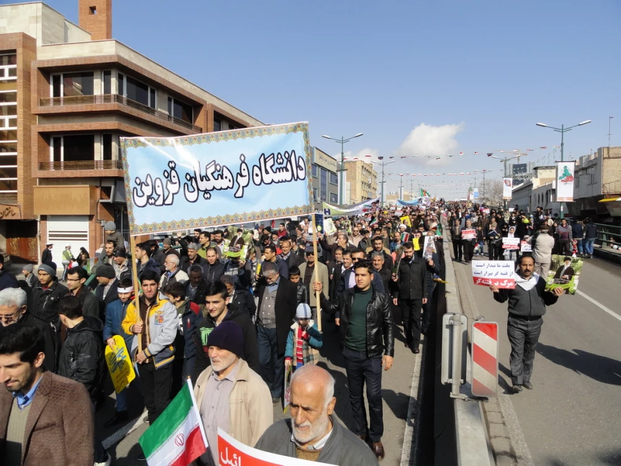 دانشگاه فرهنگیان قزوین در 22 بهمن 95 3