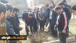 کاشت درخت در پردیس شهید رجائی 3