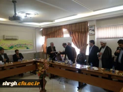 نشست صمیمی مسئولین دانشگاه با کارکنان 2