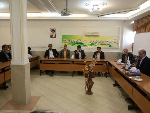 نشست صمیمی مسئولین دانشگاه با کارکنان 5