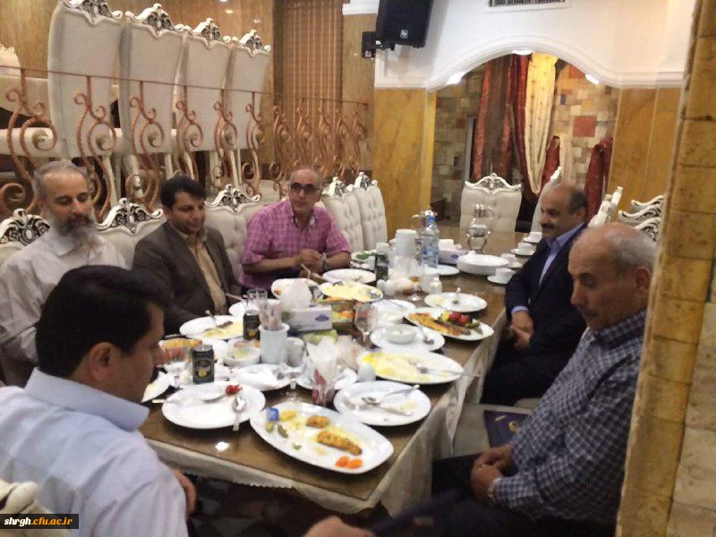 از بازنشستگان دانشگاه فرهنگیان در روز دوشنبه مورخ تجلیل به عمل آمد. 2