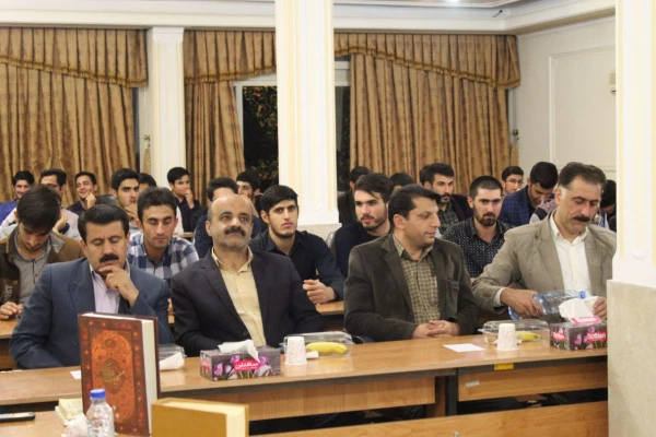 برگزاری مشاعره دانشجو معلمان توسط انجمن ادبی شمس  2