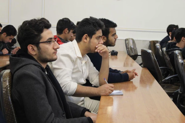 اولین کارگاه تخصصی سیاسی و اجتماعی انجمن اسلامی دانشجو معلمان با موضوع «منافقین در لباس مجاهدین» 3