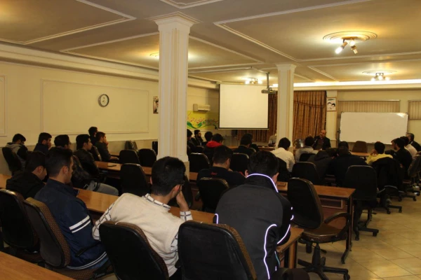 اولین کارگاه تخصصی سیاسی و اجتماعی انجمن اسلامی دانشجو معلمان با موضوع «منافقین در لباس مجاهدین» 4