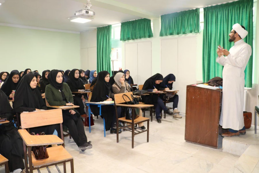 برگزاری دوره آموزشی نماز، قرآن و مهدویت( طرح معراج ) 2