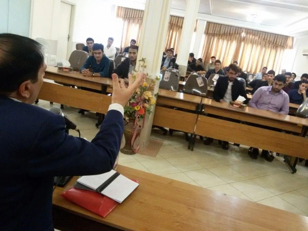 برگزاری کارگاه «تربیت - خانواده »در پردیس شهید رجائی 4