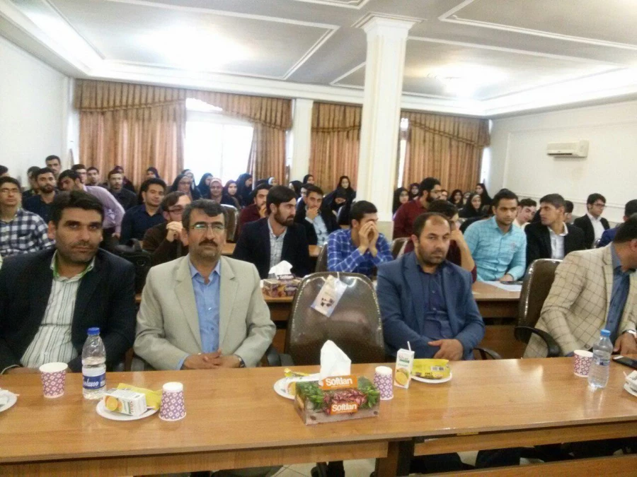 مراسم بزرگداشت حکیم ابوالقاسم فردوسی و پاسداشت زبان و ادب فارسی، در پردیس شهید رجائی برگزار گردید. 3