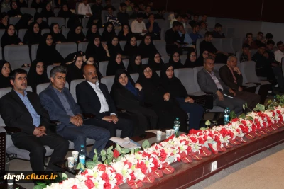 دکتر علی نژاددرجمع دانشجومعلمان جدیدالورود درقزوین:ازلباس فاخر معلمی که برتن داریدبه بهترین وجهی استفاده کنید