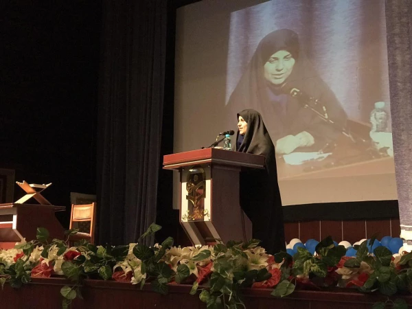 دکتر علی نژاددرجمع دانشجومعلمان جدیدالورود درقزوین:ازلباس فاخر معلمی که برتن داریدبه بهترین وجهی استفاده کنید 6