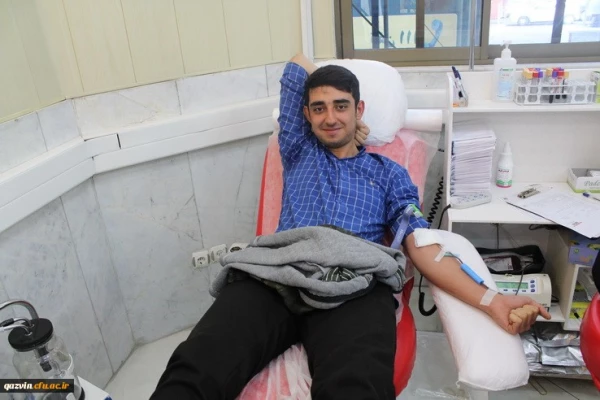 اهدای خون مدیریت،کارکنان ودانشجویان دانشگاه فرهنگیان استان قزوین 4