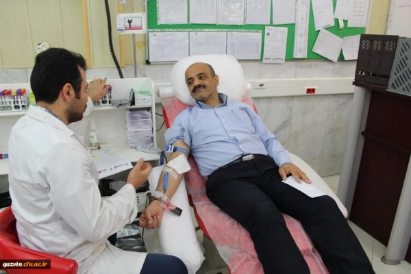 اهدای خون مدیریت،کارکنان ودانشجویان دانشگاه فرهنگیان استان قزوین 10