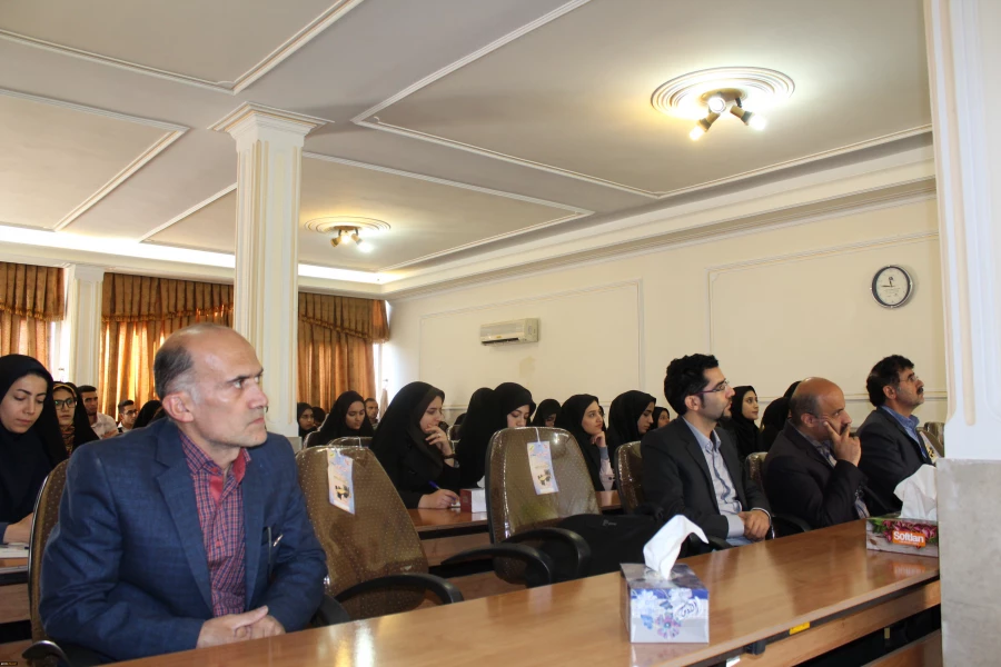 سخنرانی دکتر میرزایی راجعونی ازاعضای هیئت علمی دانشگاه فرهنگیان استان قزوین تحت عنوان خودکاوی روایتی درتربیت معلم 3