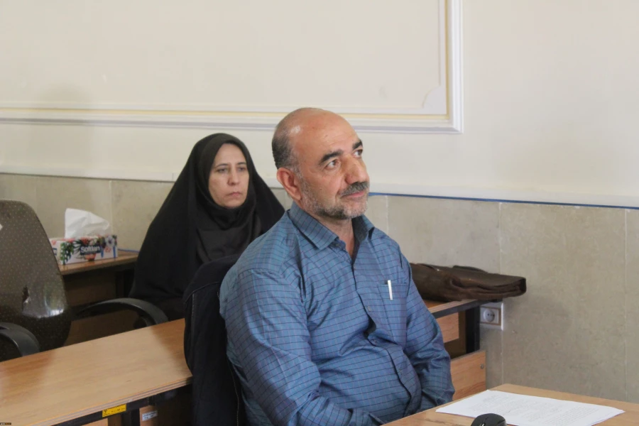 سخنرانی دکتر میرزایی راجعونی ازاعضای هیئت علمی دانشگاه فرهنگیان استان قزوین تحت عنوان خودکاوی روایتی درتربیت معلم 4