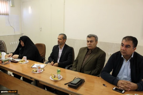 برگزاری نشست علمی- تخصصی بررسی محتوای کتب جدید التالیف پایه های ابتدایی دردانشگاه فرهنگیان استان قزوین 4