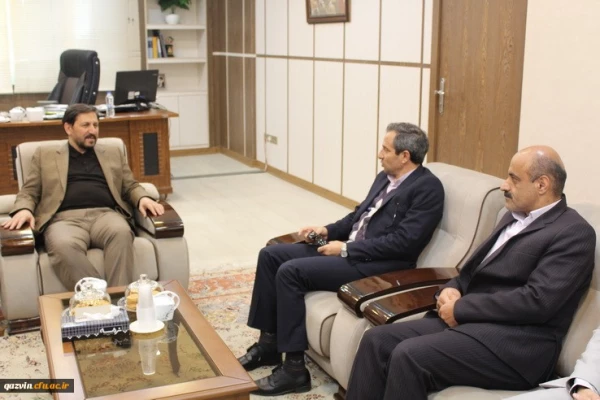 دیدار معاون پژوهشی دانشگاه فرهنگیان کشور با معاون سیاسی امنیتی استانداری قزوین 4