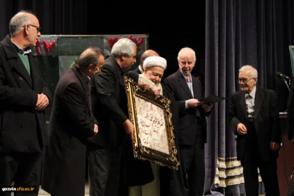 دردانشگاه فرهنگیان استان قزوین برگزار شد:«همایش باشکوه نکوداشت یکصدمین سال تاسیس تربیت معلم درایران» 11