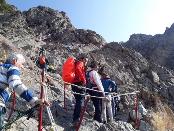 صعودهای ورزشی در راستای تحکیم امور فرهنگی- ورزشی دانشگاه 9