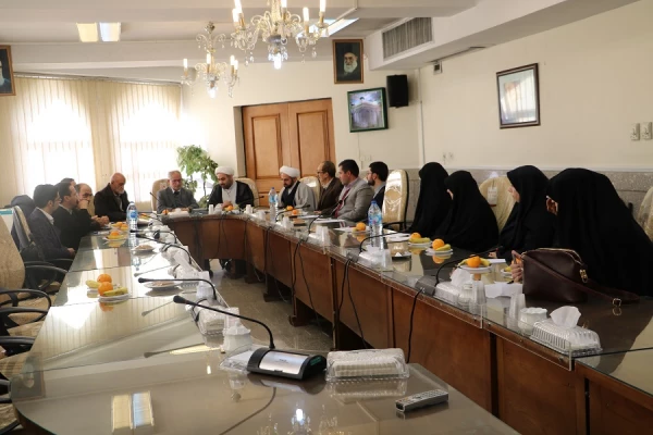 نشست هم اندیشی استادان با موضوع دستاوردهای انقلاب 4