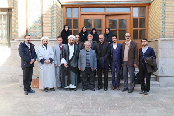 نشست هم اندیشی استادان با موضوع دستاوردهای انقلاب 6