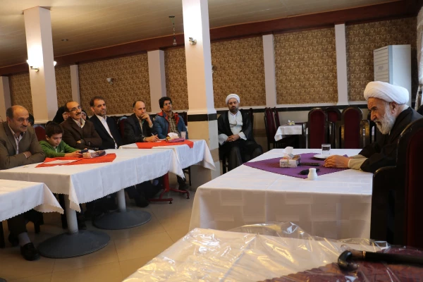نشست هم اندیشی استادان با حضور حجت الاسلام و المسلمین راشد یزدی 3