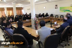 نشست صمیمی دکتررضایی رئیس گروه مطالعات فرهنگی دانشگاه فرهنگیان بامسئولین کانونها وتشکل های دانشجویی دانشگاه فرهنگیان استان قزوین 6