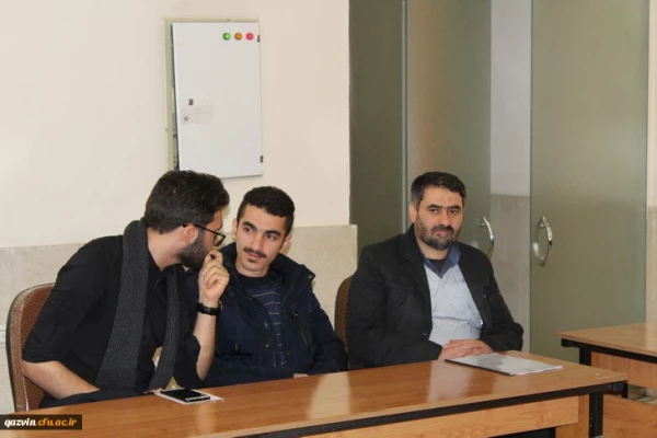 نشست صمیمی دکتررضایی رئیس گروه مطالعات فرهنگی دانشگاه فرهنگیان بامسئولین کانونها وتشکل های دانشجویی دانشگاه فرهنگیان استان قزوین 7
