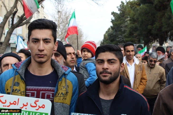 شرکت گسترده وپرشور مسئولین،کارکنان ودانشجویان دانشگاه فرهنگیان استان قزوین درراهپیمایی یوم الله 22بهمن 97 3